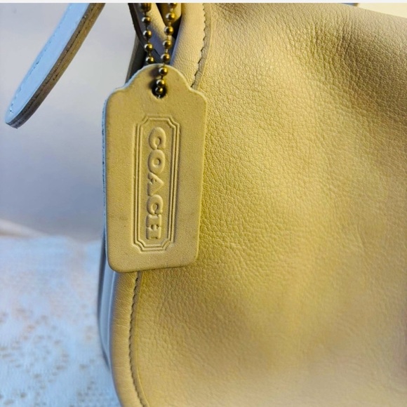 Coach Vintage Fletcher Ivory Leather Crossbody - Picture 14 of 14